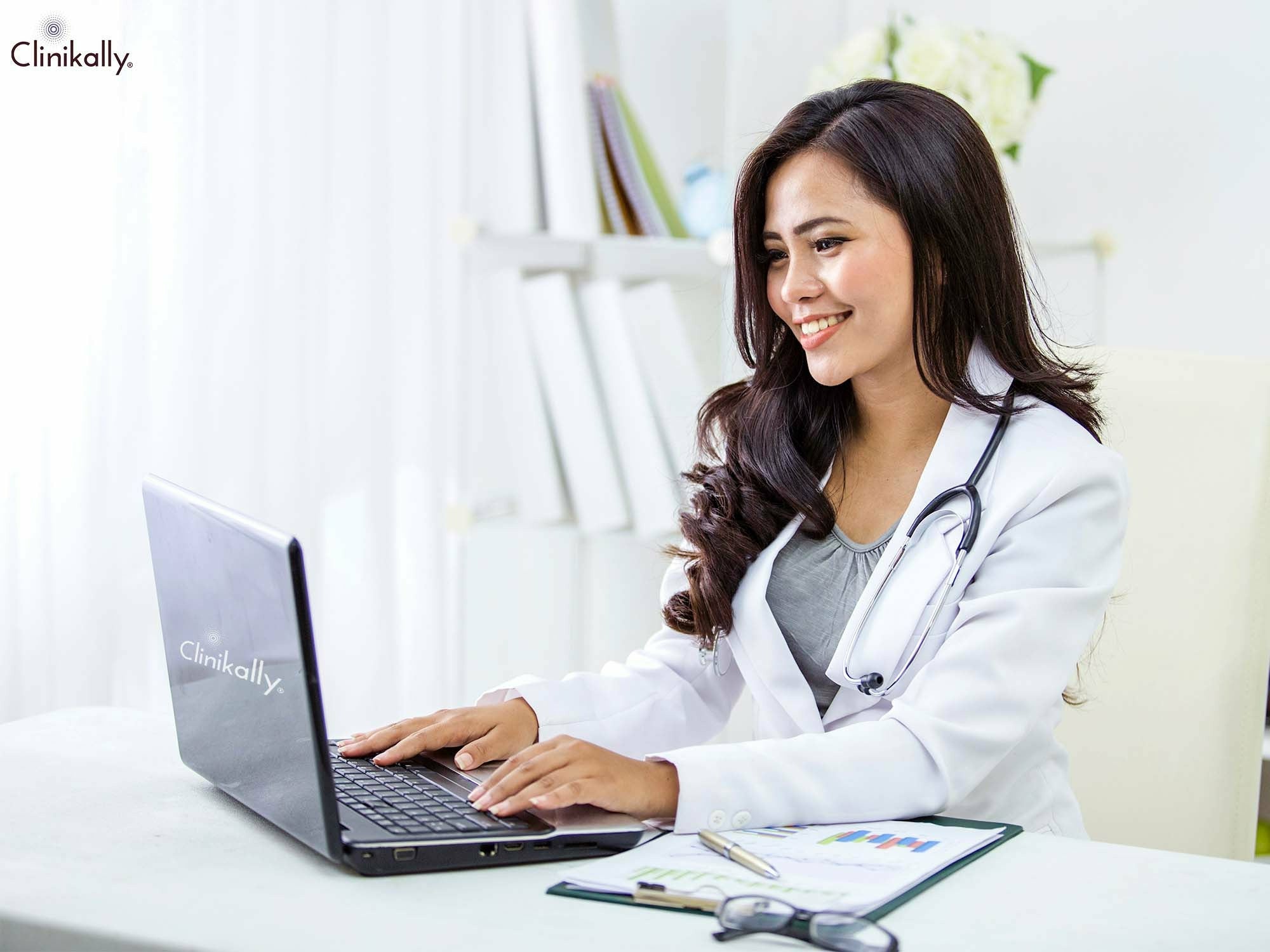 Video Consult with a Skin & Hair Specialist